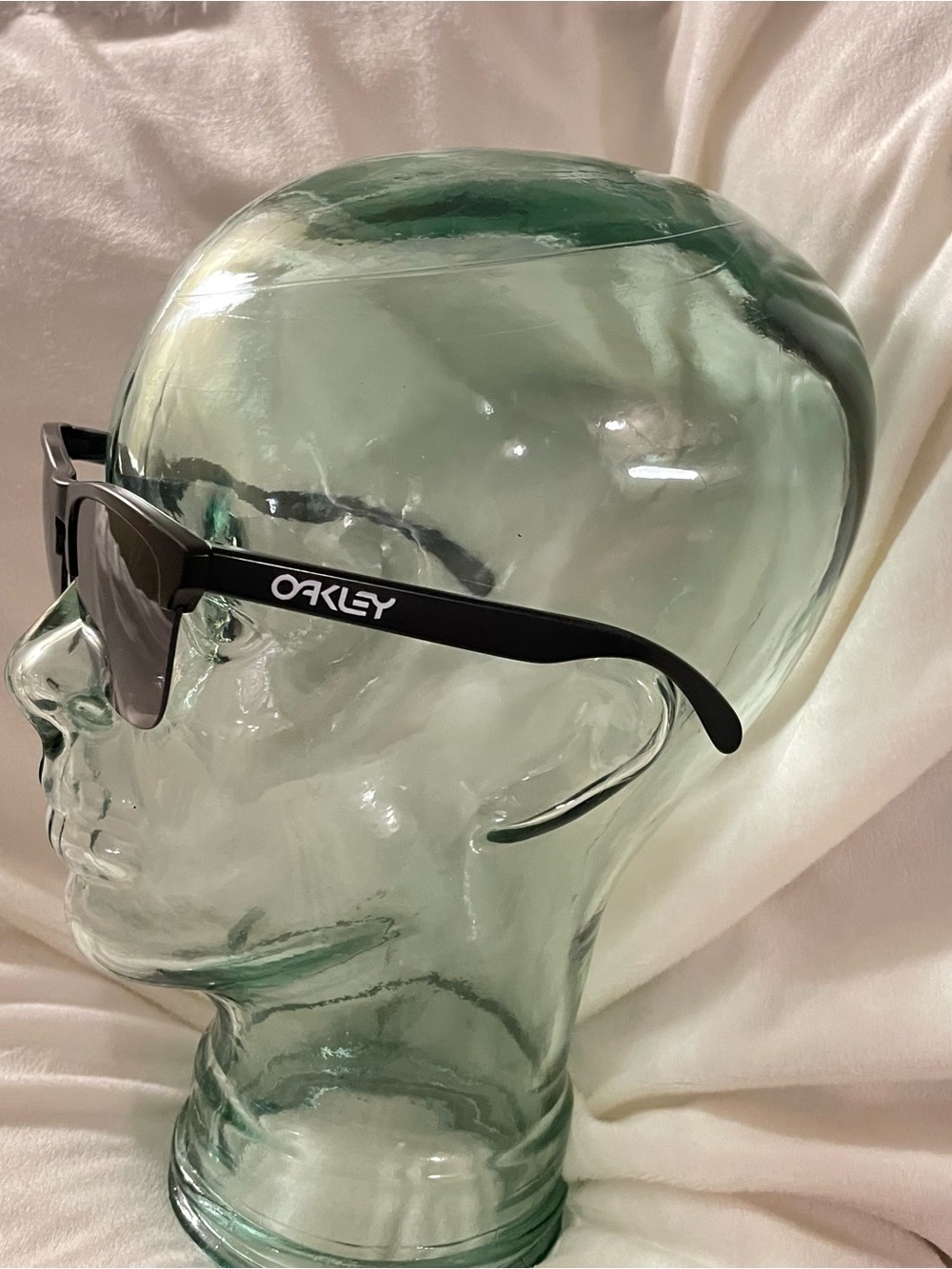 Oakley frogskins literally unisex polarized